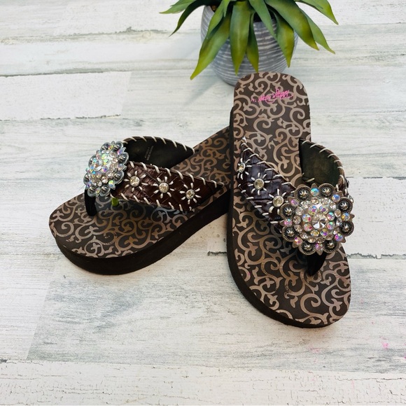 Blazin Roxx Shoes - Platform flip flop bling sandals